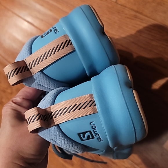 Salomon Smooth Operator Running shoes almost brand new! - Picture 5 of 9